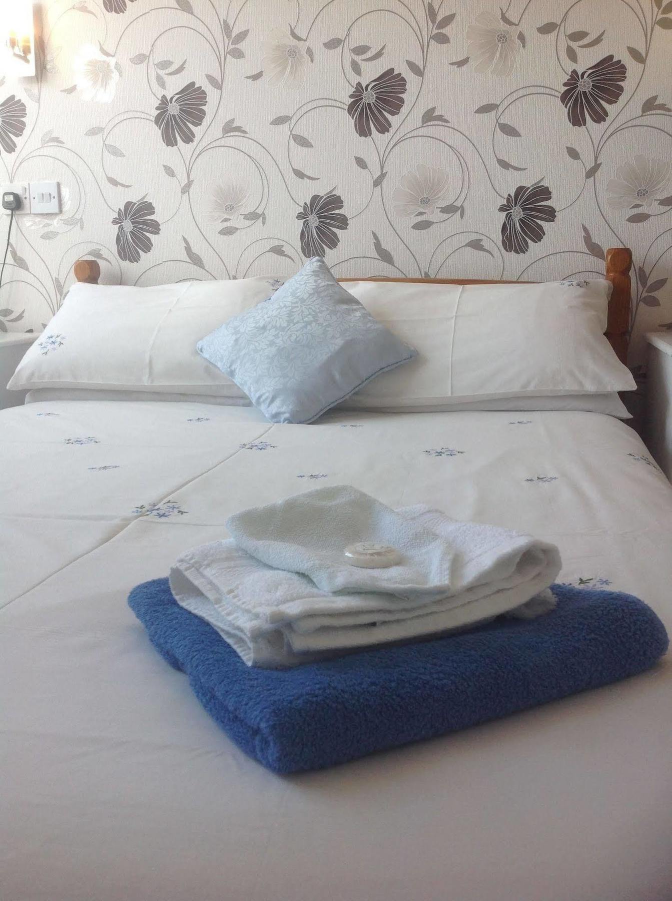 Cleasewood Guest House Great Yarmouth Exterior foto
